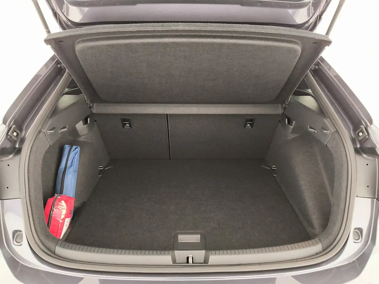 Volkswagen Taigo 1.0 tsi r-line plus 115cv 14