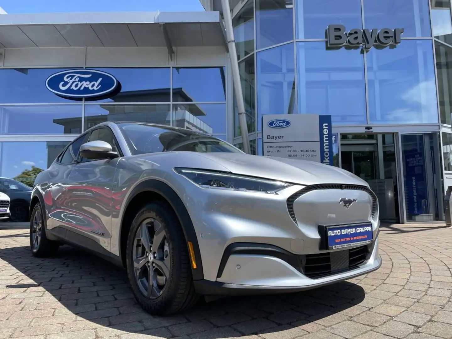 Ford Mustang Mach-E Argent - 1