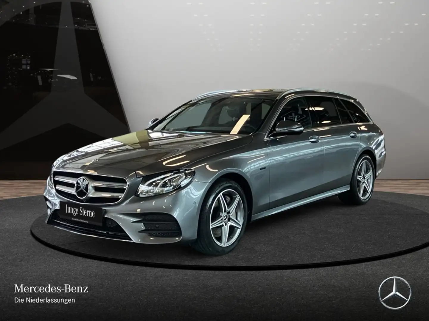 Mercedes-Benz E 300 de T AMG+LED+KAMERA+9G Grau - 2