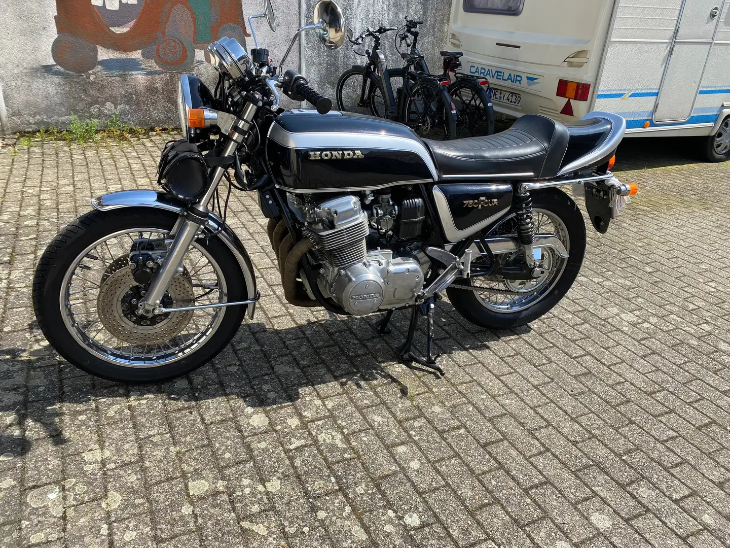 Honda CB 750 four F1 Noir - 1