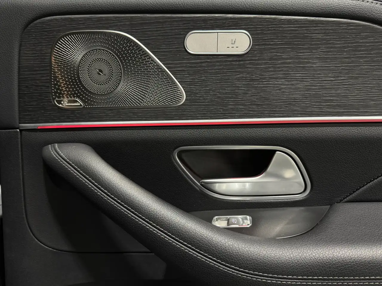 Mercedes-Benz GLE снимка Mercedes-Benz GLE