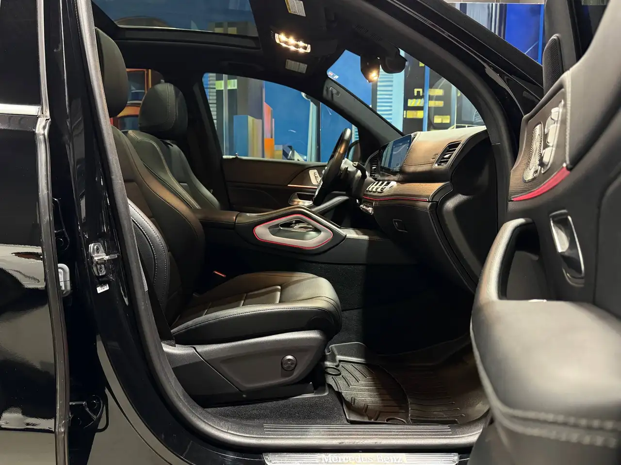 Mercedes-Benz GLE снимка Mercedes-Benz GLE