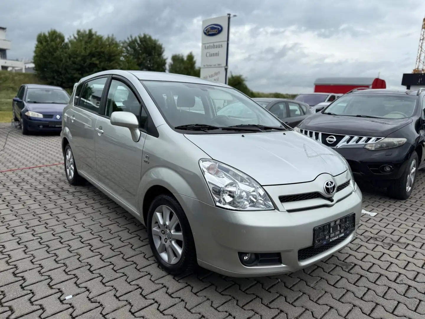 Toyota Corolla Verso 1.8 Executive ** 7 Siter **TüV NEU Stříbrná - 1