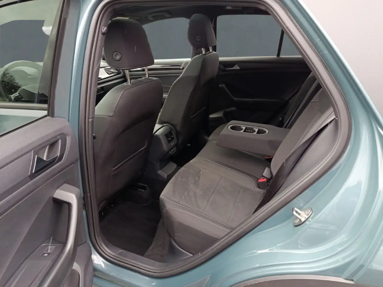 Volkswagen T-Roc R-Line 1.0TSI+PDC+Sitzhzg.+Sportpaket 6