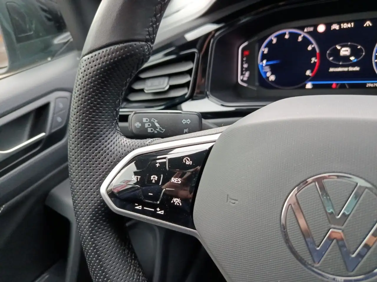 Volkswagen T-Roc R-Line 1.0TSI+PDC+Sitzhzg.+Sportpaket 16