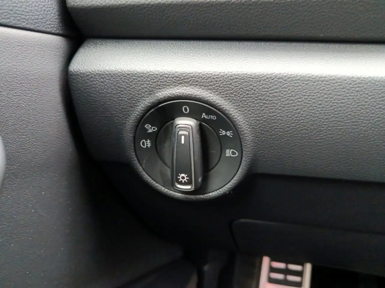 Volkswagen T-Roc R-Line 1.0TSI+PDC+Sitzhzg.+Sportpaket 18