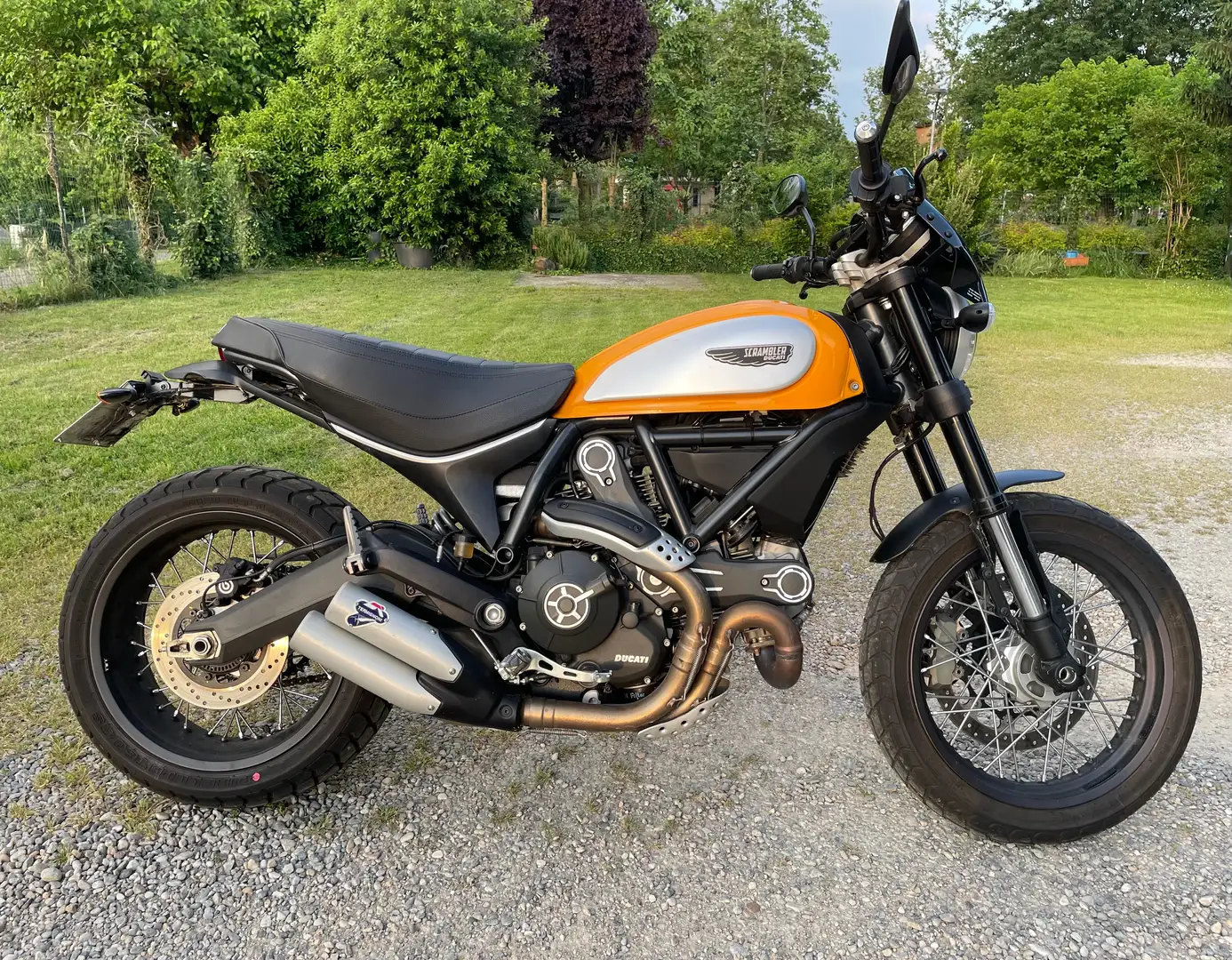 Ducati Scrambler Classic 800 Giallo - 2