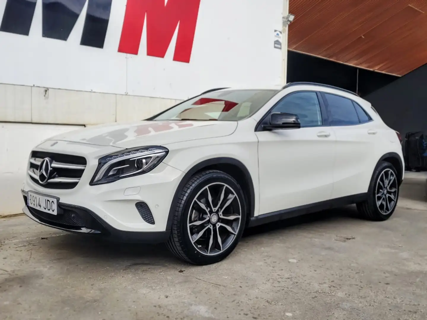 Mercedes-Benz GLA 200 200d Style 7G-DCT Blanc - 1