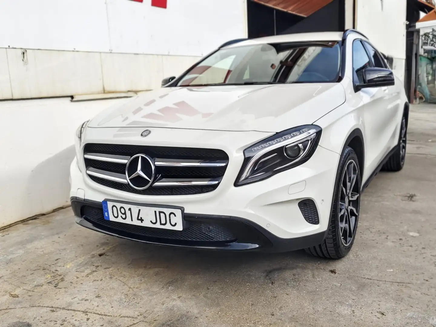 Mercedes-Benz GLA 200 200d Style 7G-DCT Blanc - 2