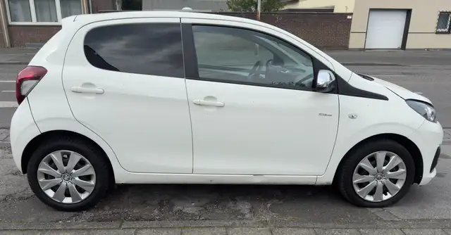 Peugeot 108 view 6