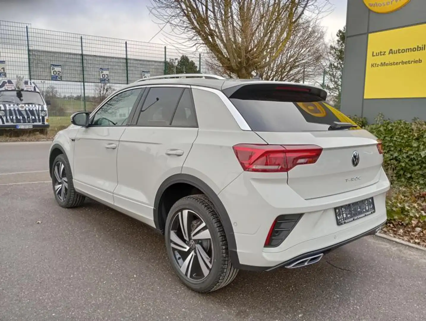 Volkswagen T-Roc R-Line Benzin Grau - 2