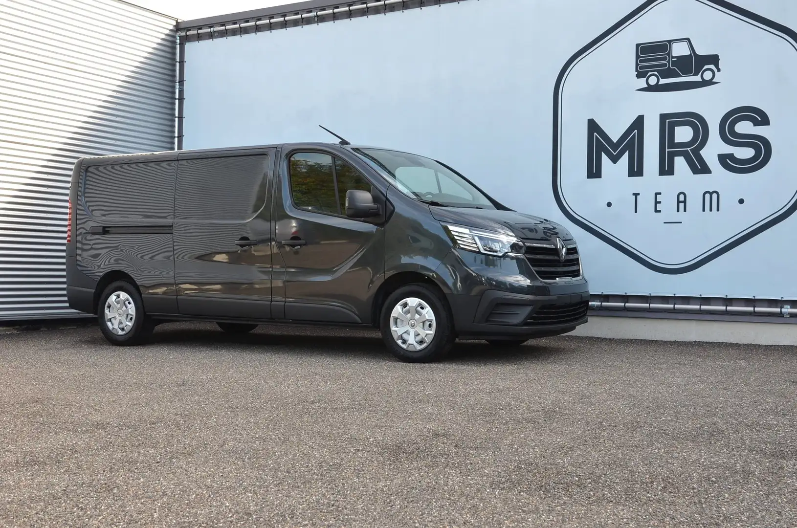 Renault Trafic 2.0DCI- L2- Camera- Cruise- Carplay- 22300+BTW Zwart - 1