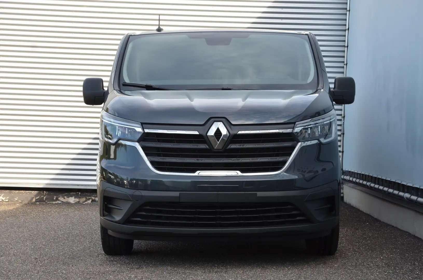 Renault Trafic 2.0DCI- L2- Camera- Cruise- Carplay- 22300+BTW Zwart - 2