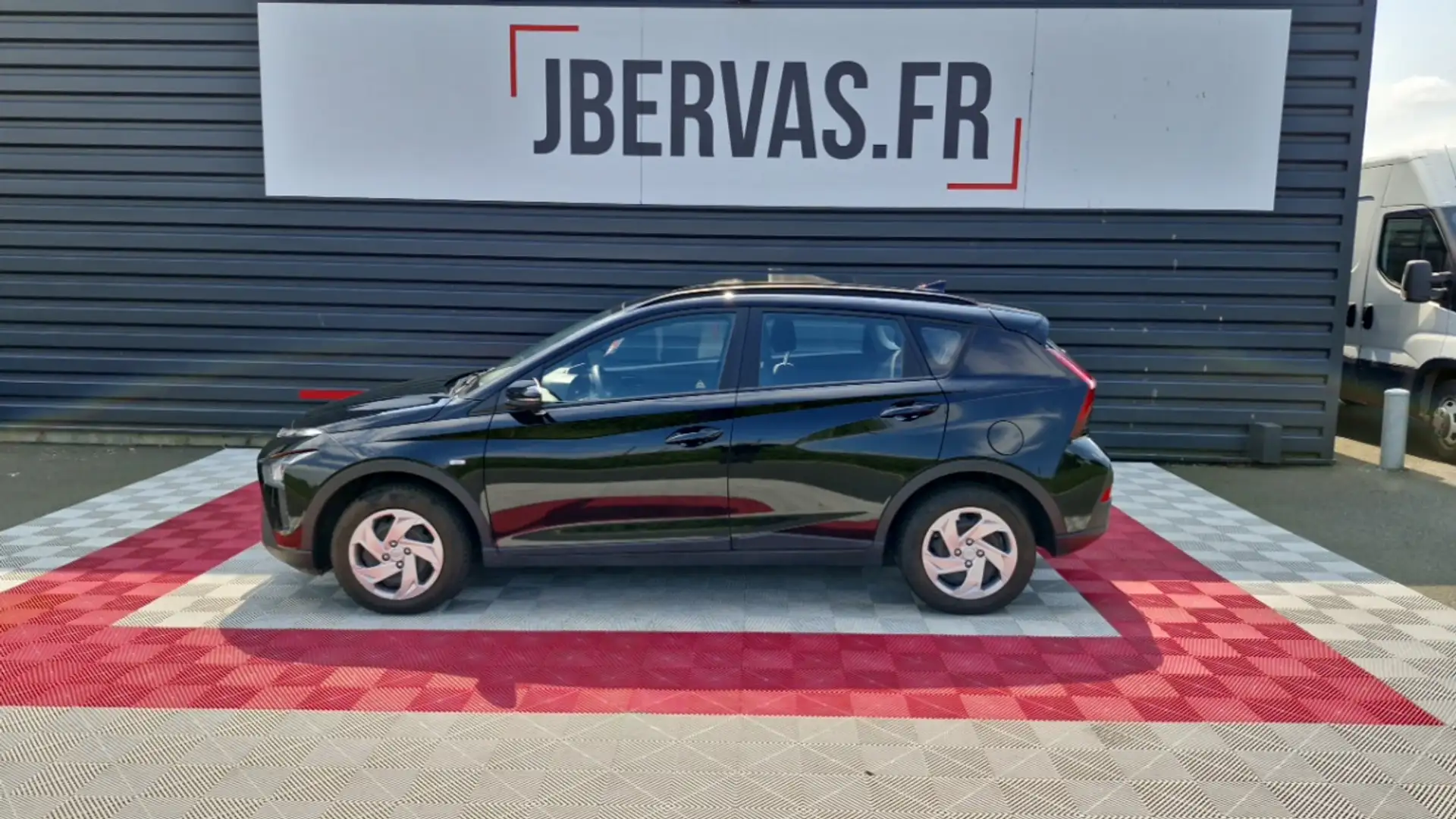 Hyundai BAYON 1.0 T-GDI 100 HYBRID 48V BUSINESS Noir - 2