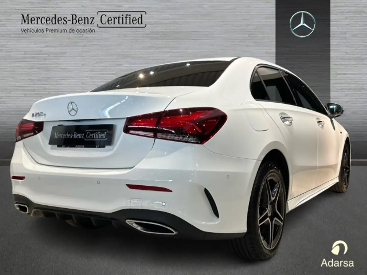 Mercedes-Benz A 250 250e Sedán 8G-DCT Weiß - 2