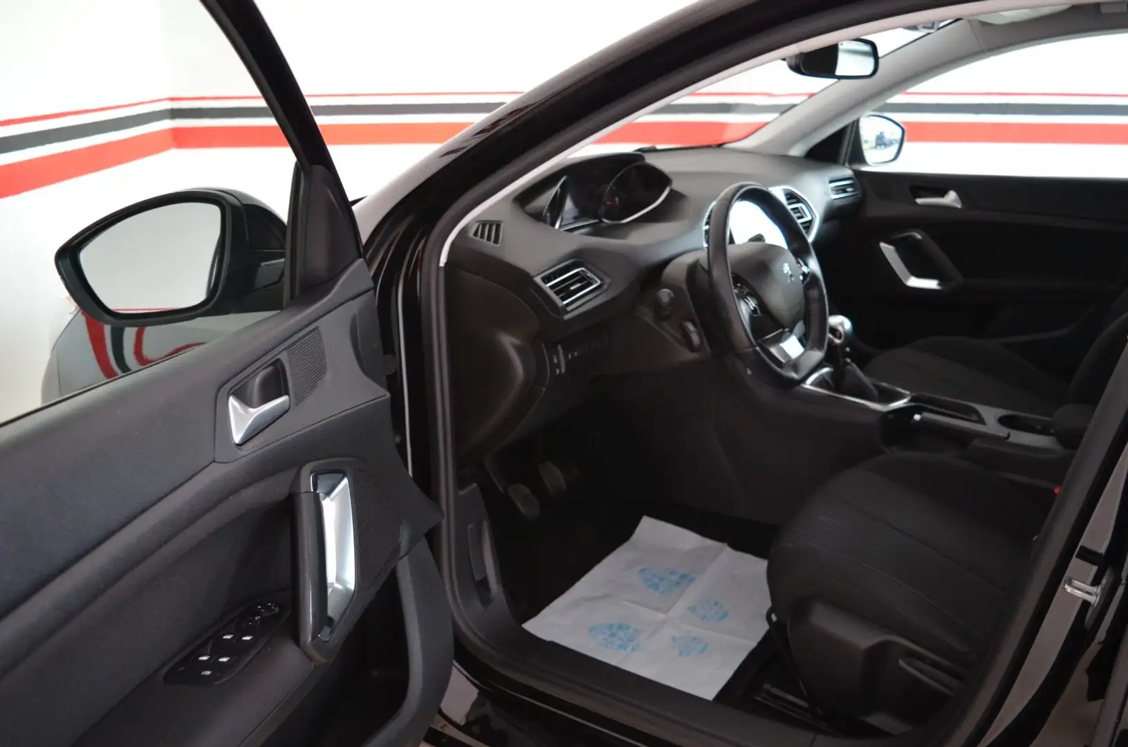 Peugeot 308 Active | PDC+Kamera | Navi | 15` Alu Noir - 2