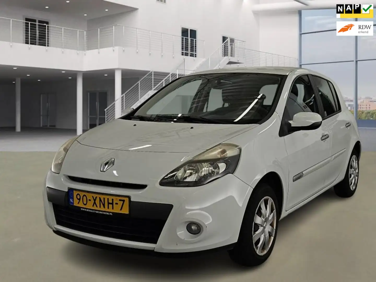 Renault Clio 1.2 Authentique Wit - 1