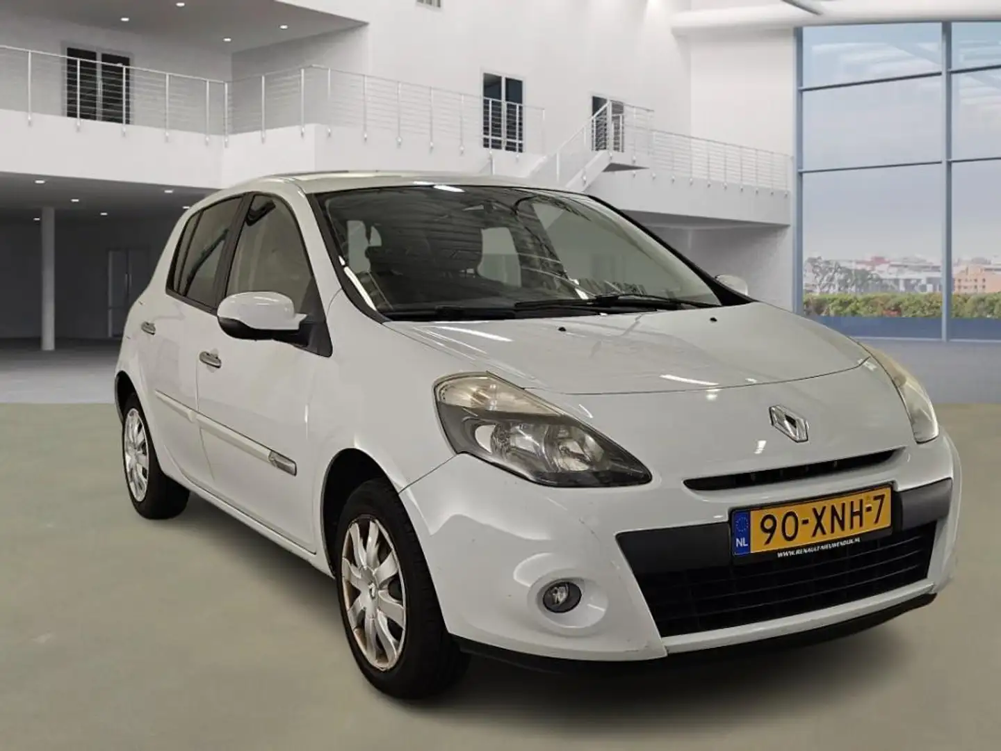 Renault Clio 1.2 Authentique Wit - 2