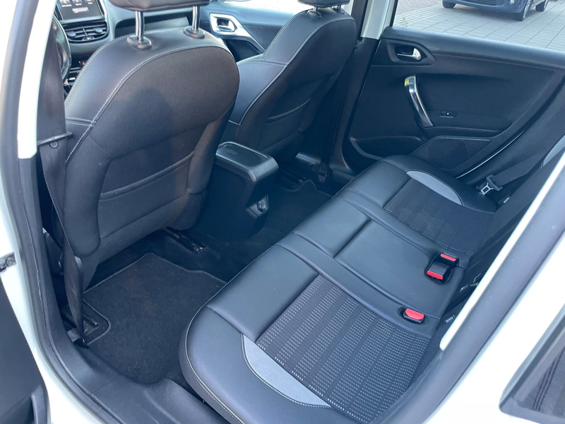 Peugeot 2008 1.2 PureTech Allure 2e Eig! Trekhaak Airco Pano PD — photo 10
