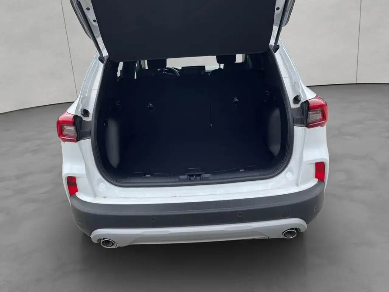 Ford Kuga 1.5 EcoBoost TITANIUM 110 kW, 5-türig 4