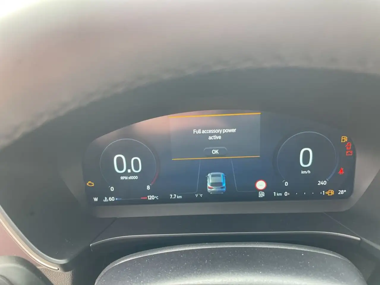 Ford Kuga 1.5 EcoBoost TITANIUM 110 kW, 5-türig 11