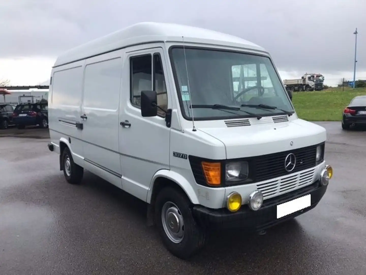 Mercedes-Benz G D 33S 3T5 FOURGON Blanc - 1