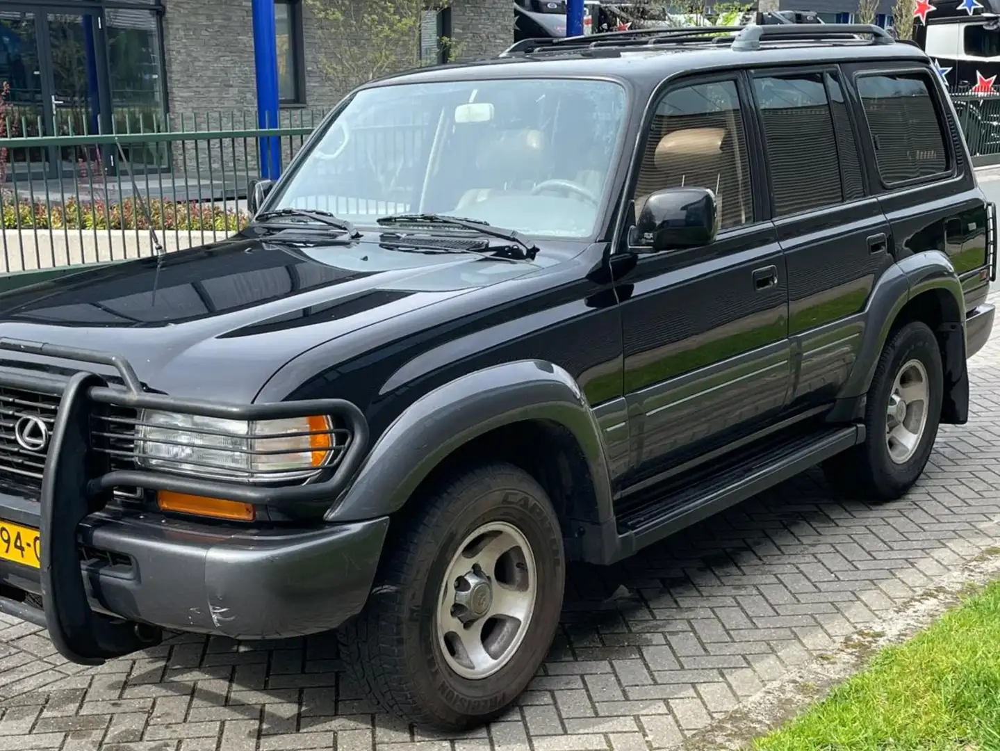 Lexus LX 450d Zwart - 1