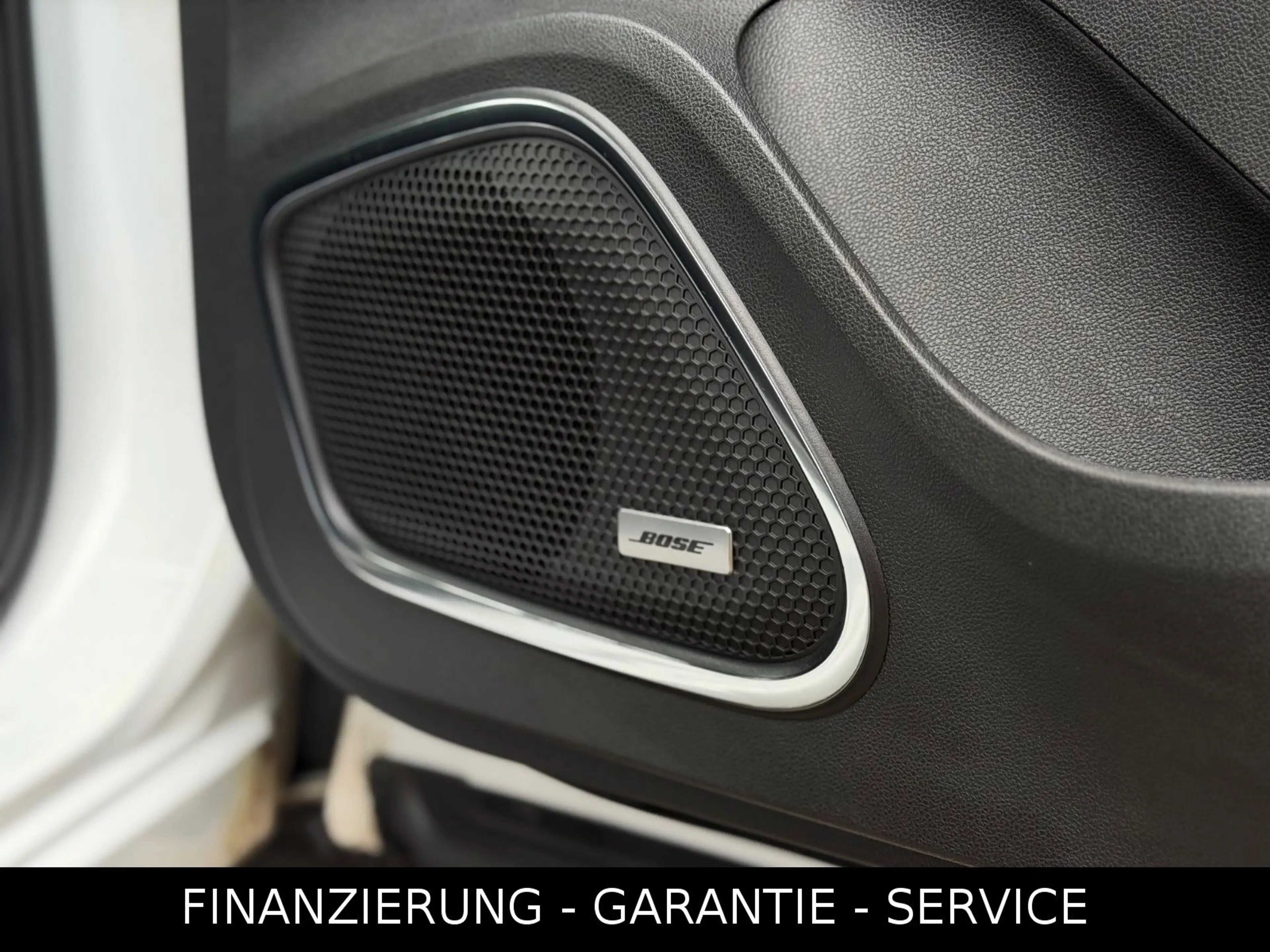 Renault Kadjar KADJAR 1,3 BLACK EDITION/BOSE/KAM/SHZ/NAVI/AHK — photo 9