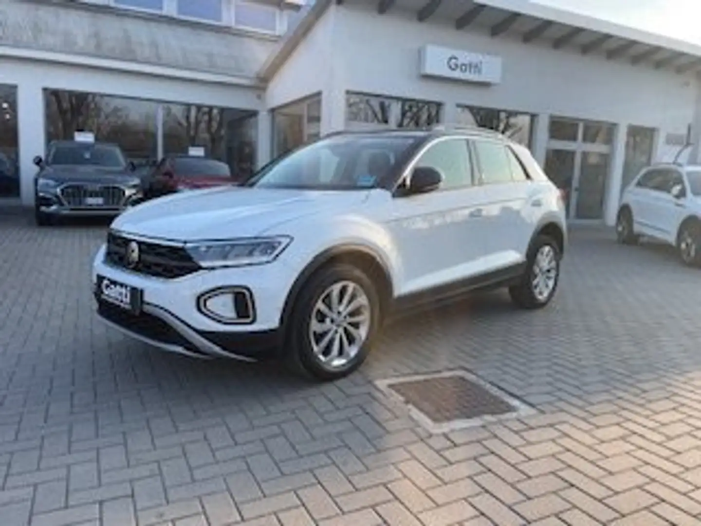 Volkswagen T-Roc T-Roc 1.0 tsi Life 110cv Bianco - 1