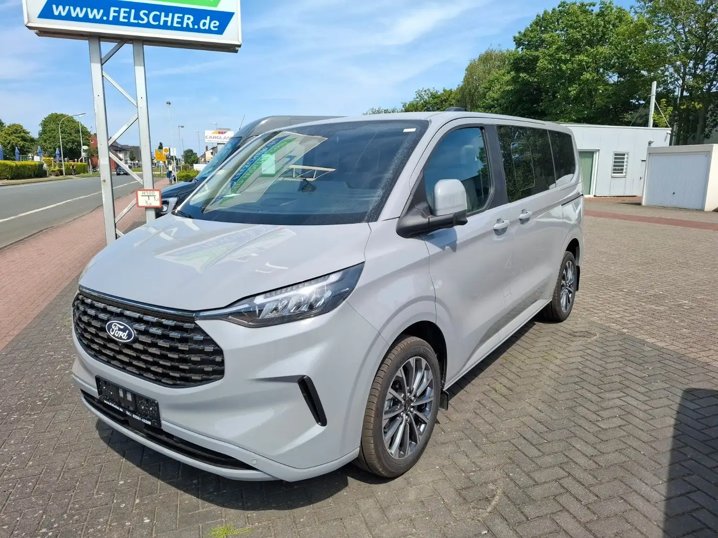 Ford Tourneo Custom 2.0  L1 Titanium X ACC el. AHK Grau - 1