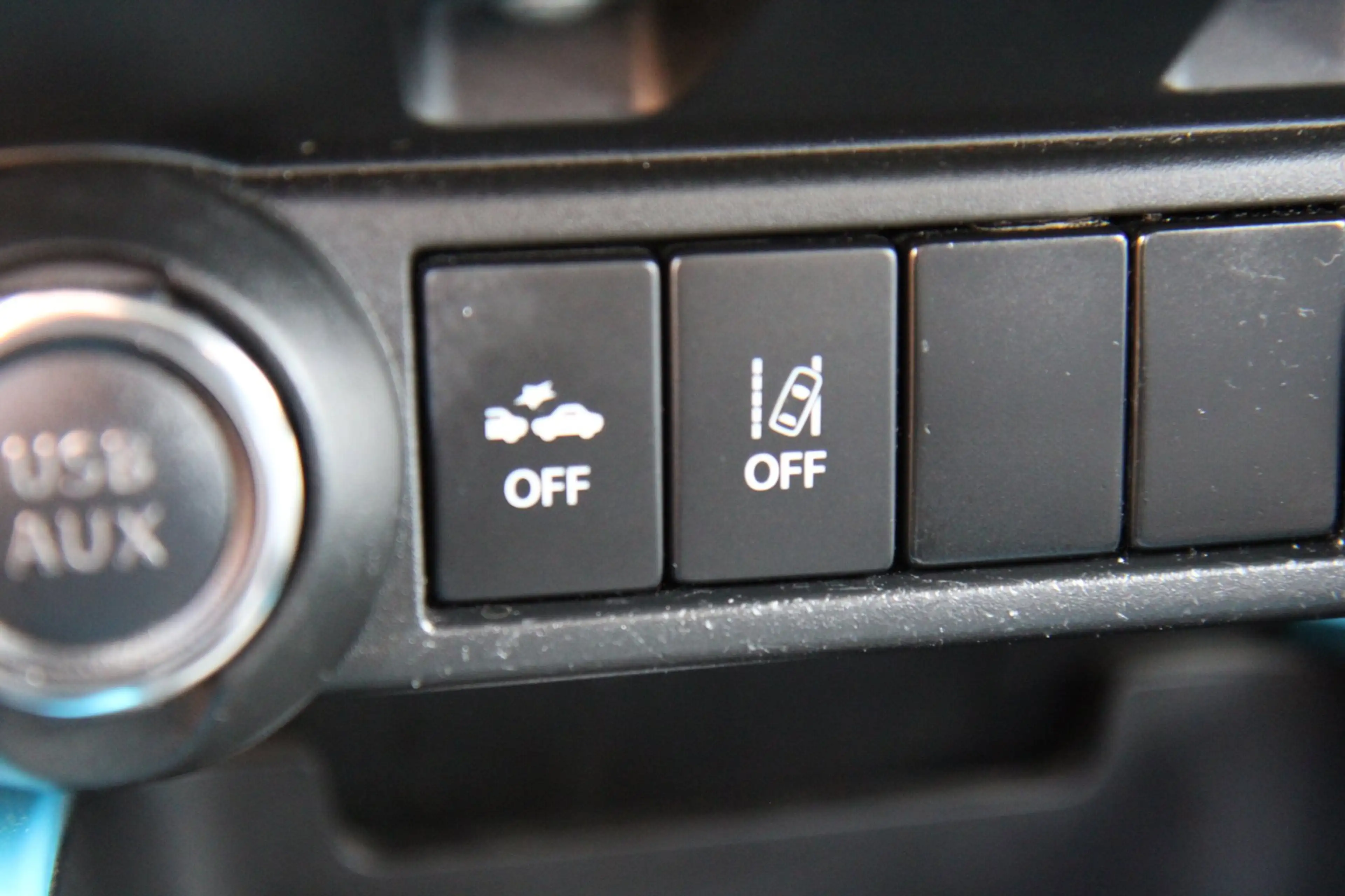 Suzuki Ignis 1.2 Select 4 Cil 90PK Camera Carplay Clima Luxe — photo 29