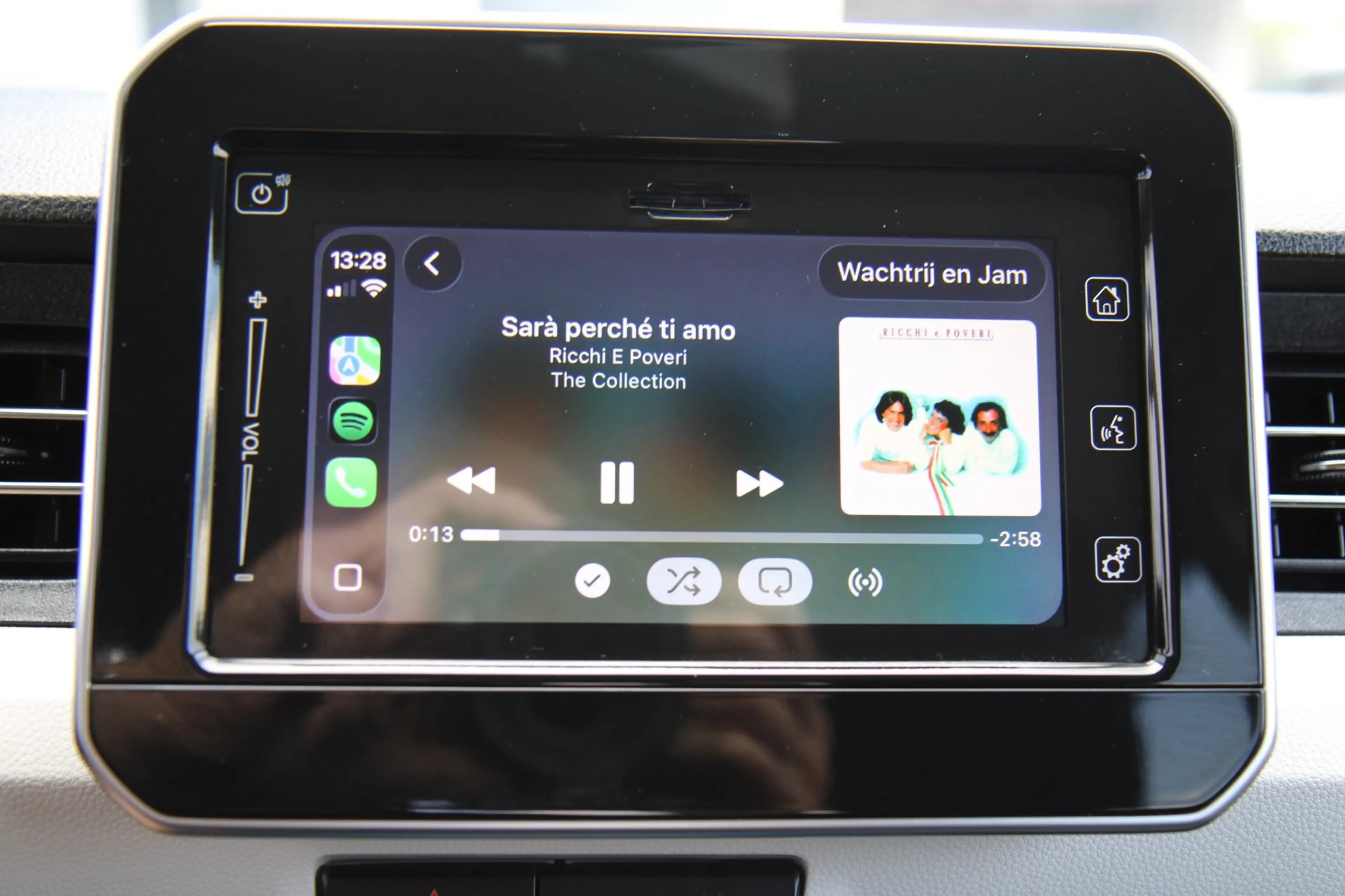 Suzuki Ignis 1.2 Select 4 Cil 90PK Camera Carplay Clima Luxe — photo 21
