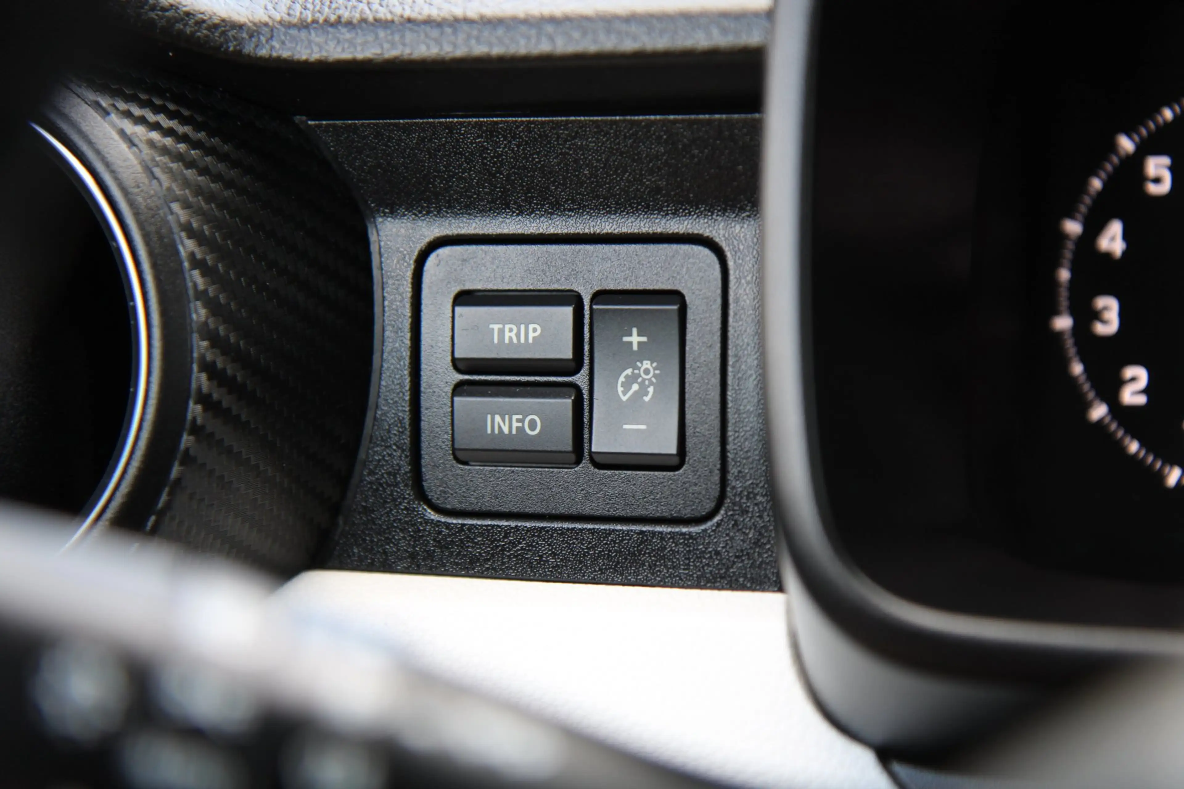 Suzuki Ignis 1.2 Select 4 Cil 90PK Camera Carplay Clima Luxe — photo 13