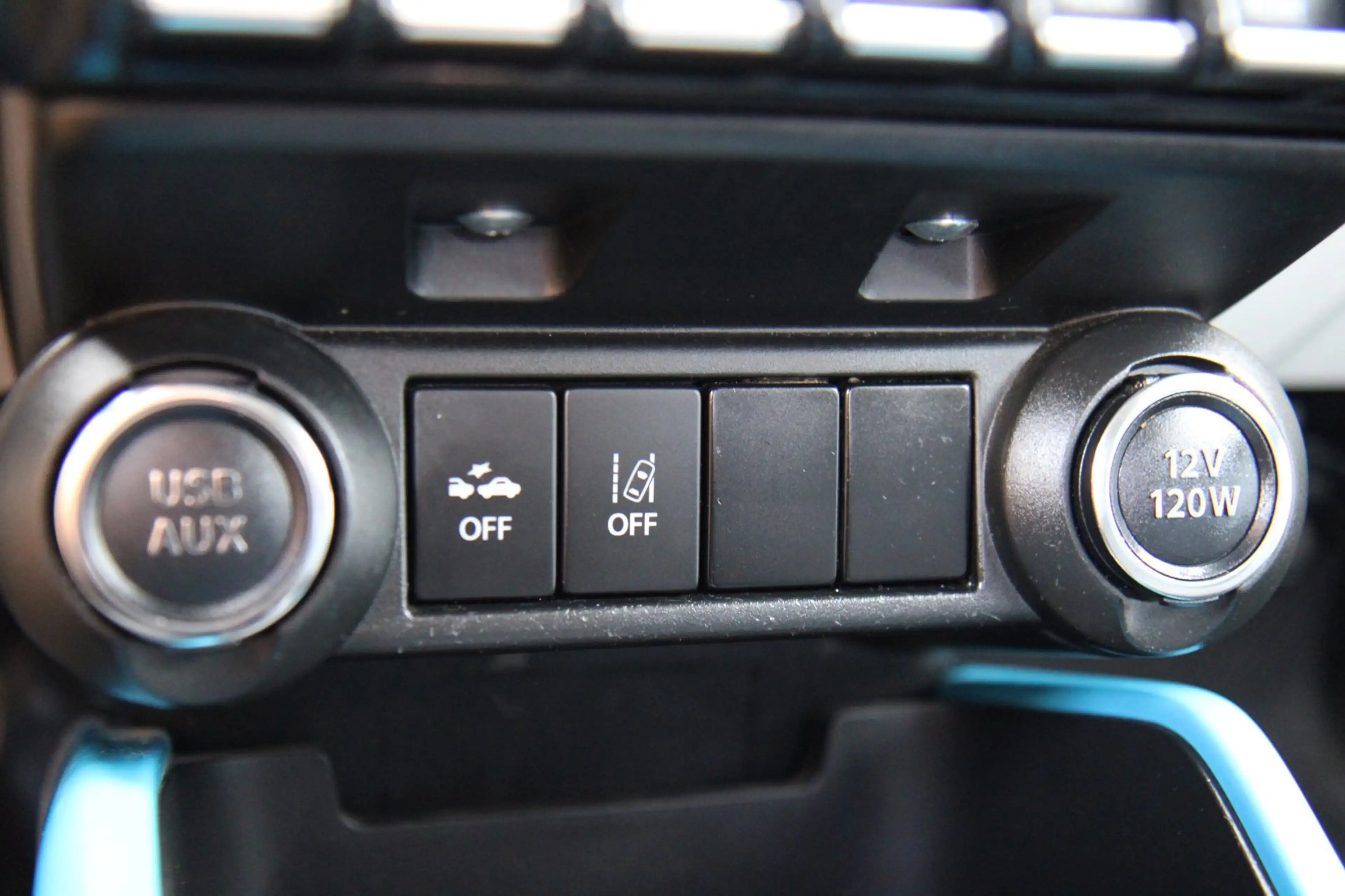 Suzuki Ignis 1.2 Select 4 Cil 90PK Camera Carplay Clima Luxe — photo 28