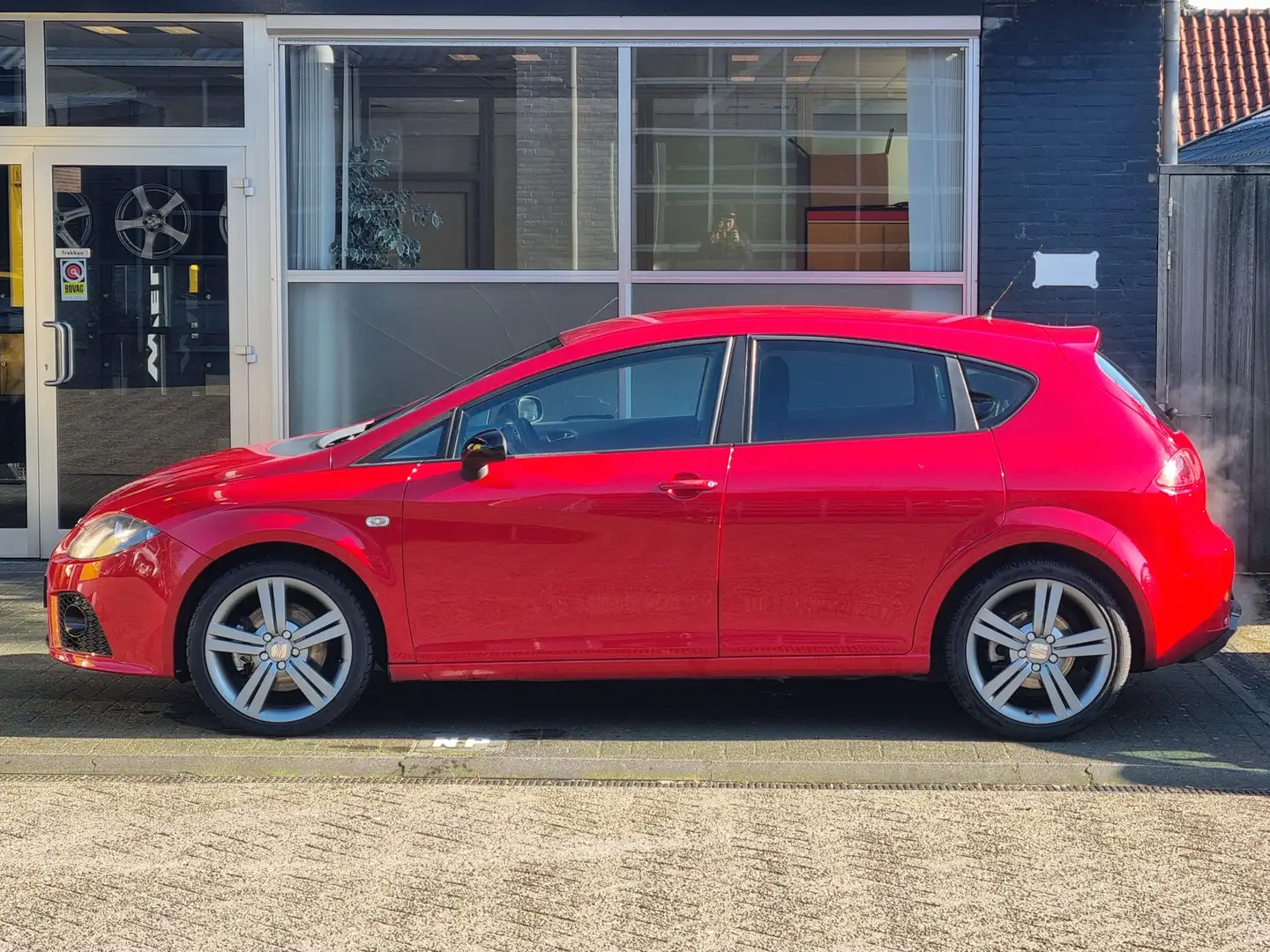 SEAT Leon 2.0 TFSI FR CLIMA / CRUISE Rouge - 2