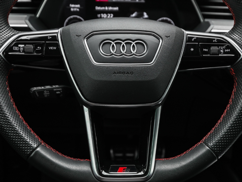 Audi Q8 e-tron Sportback 55 S line Edition Pano AHK Leder Raute — photo 10