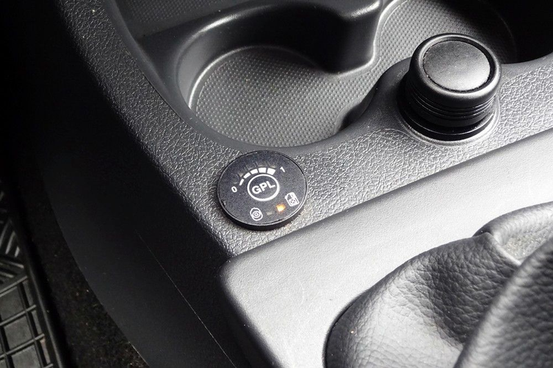 Dacia Dokker 1.6 BLACK EDITION-KLIMA/NAVI/PDC/SITZHZG — photo 38