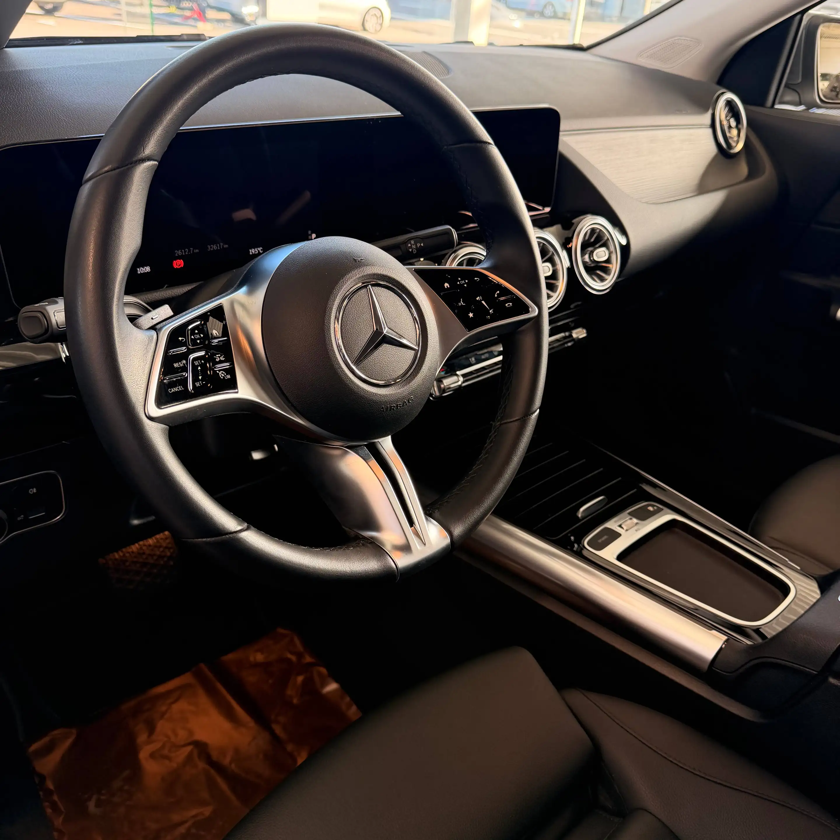 Mercedes-Benz GLA 180 GLA 180 Luxury Line — photo 7