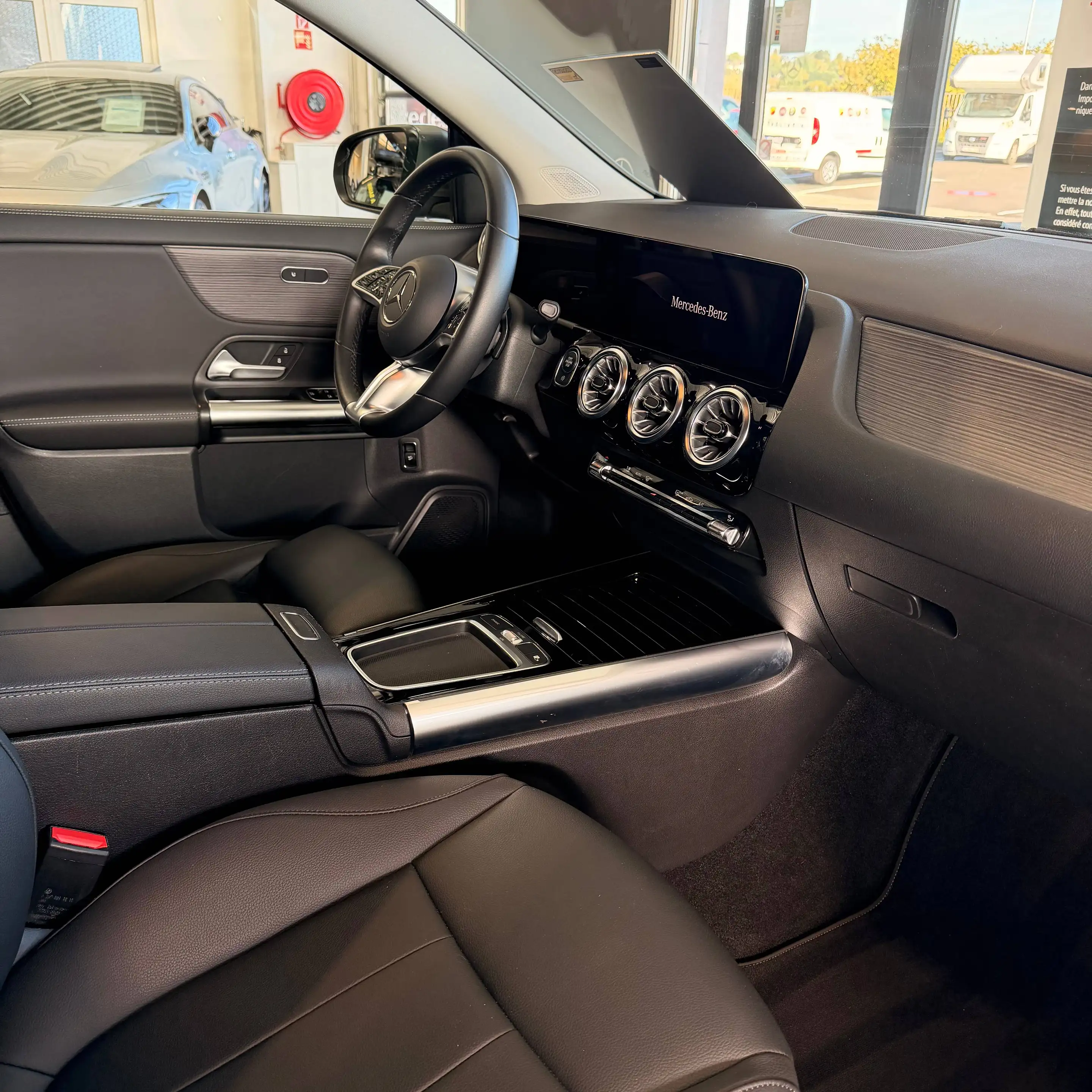Mercedes-Benz GLA 180 GLA 180 Luxury Line — photo 9