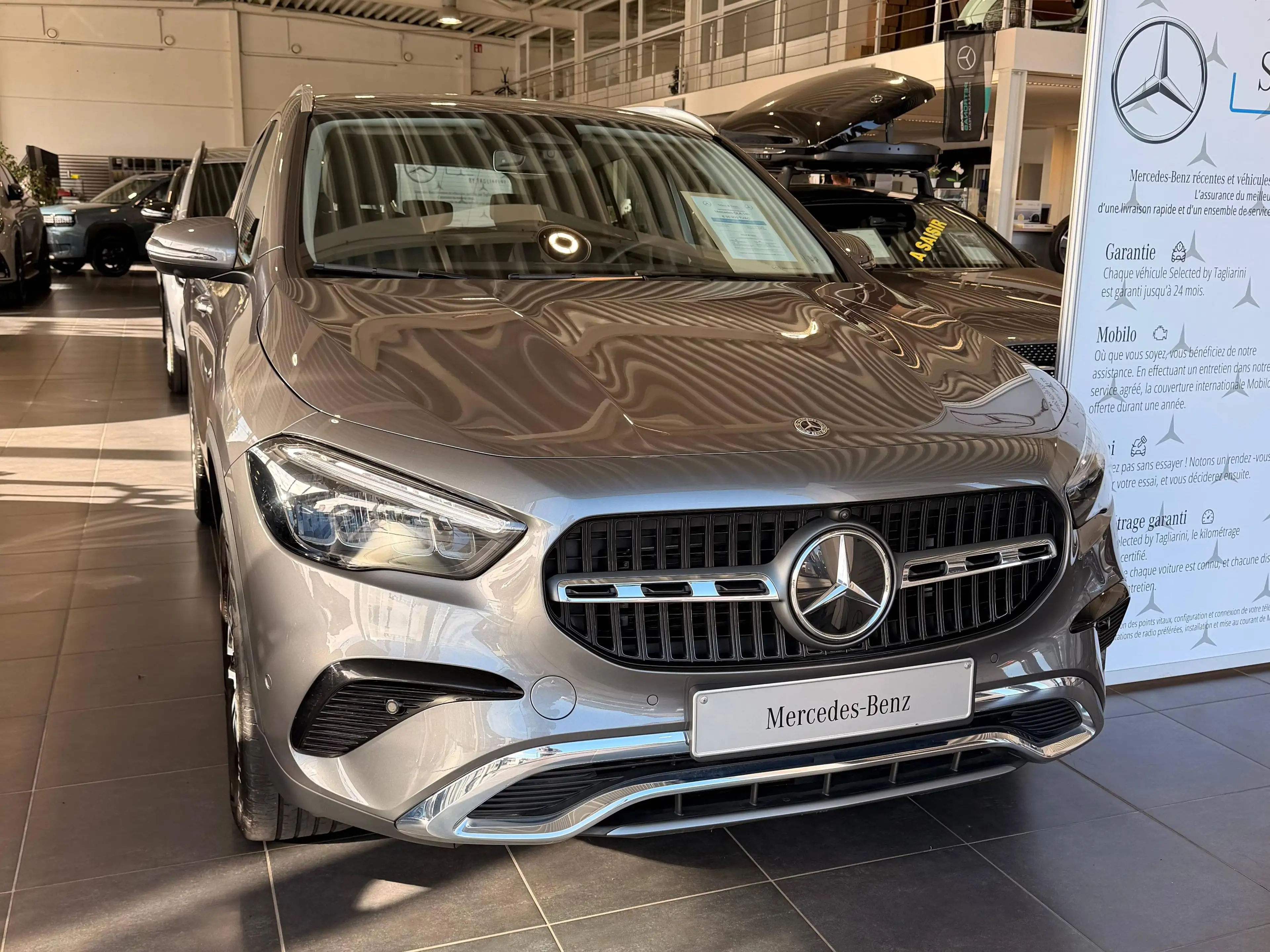 Mercedes-Benz GLA 180 GLA 180 Luxury Line — photo 2