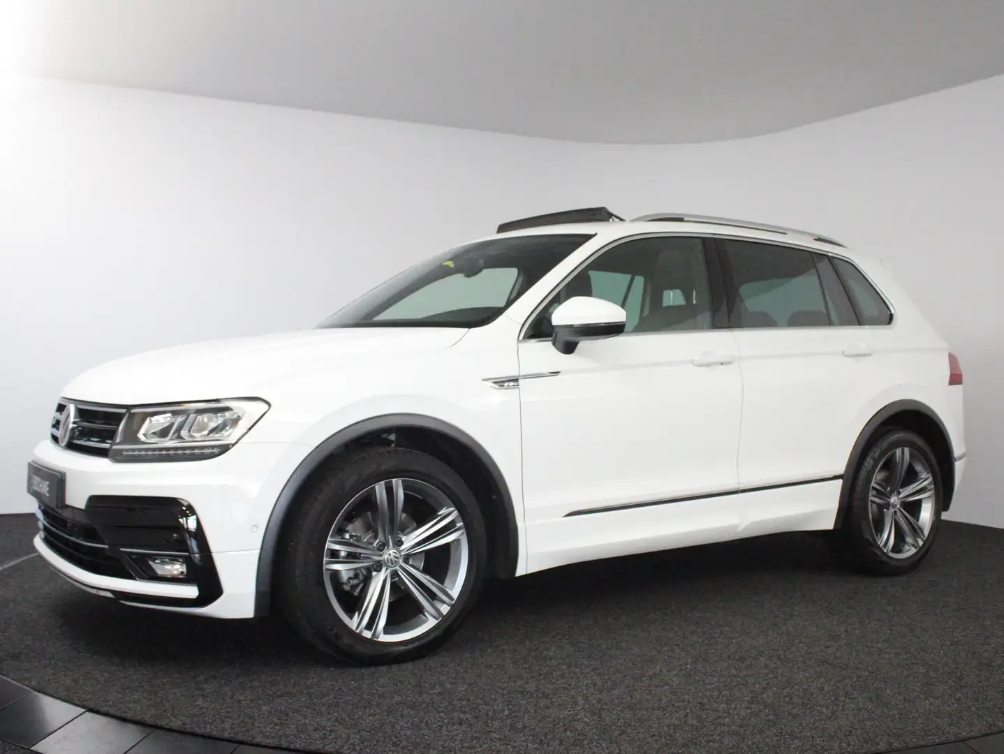 Volkswagen Tiguan 1.5 TSI ACT Highline Business R | R-Line | Automaa Wit - 2