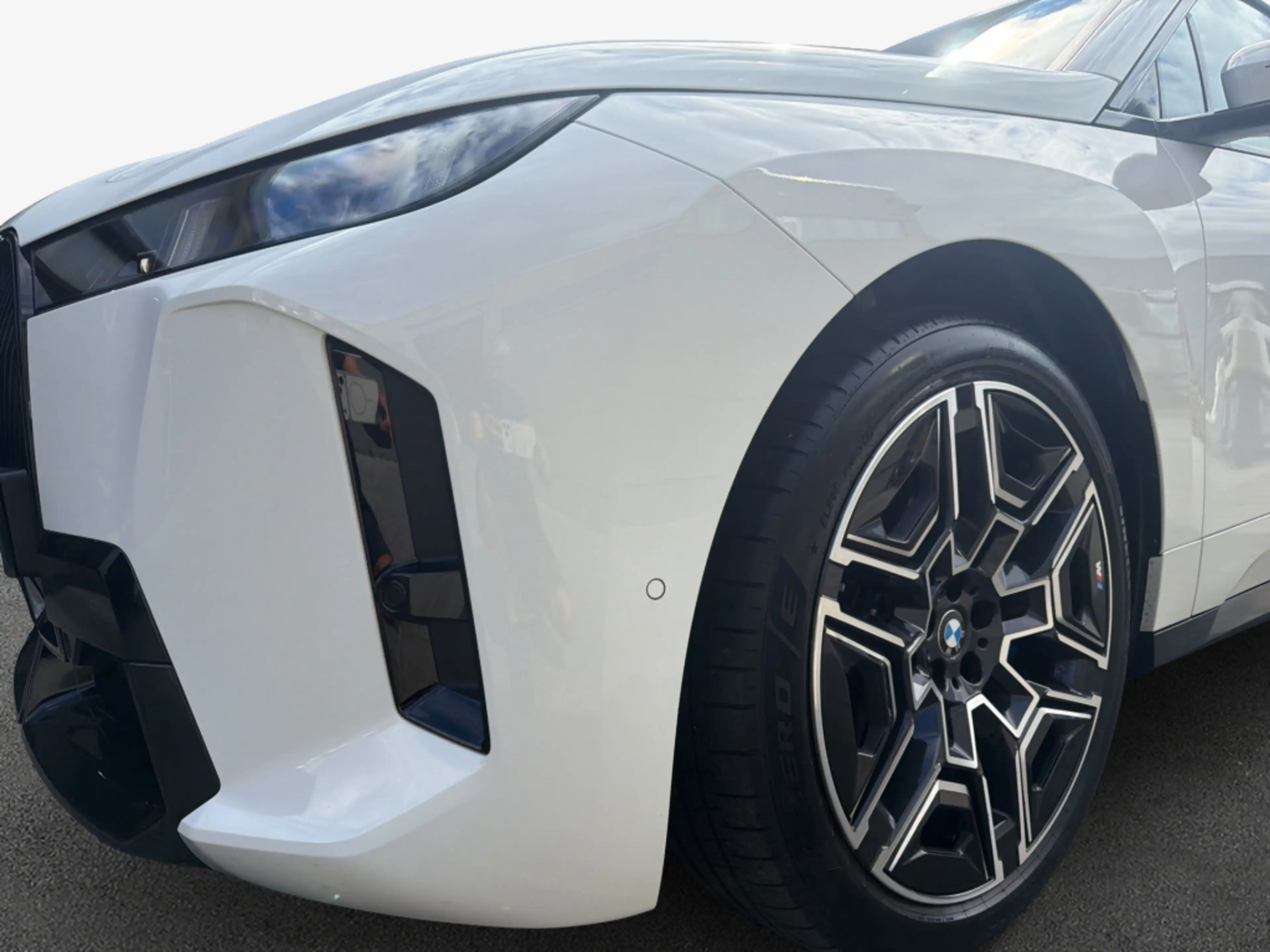 BMW iX xDrive45 M-Paket LED H&K NAV — photo 8