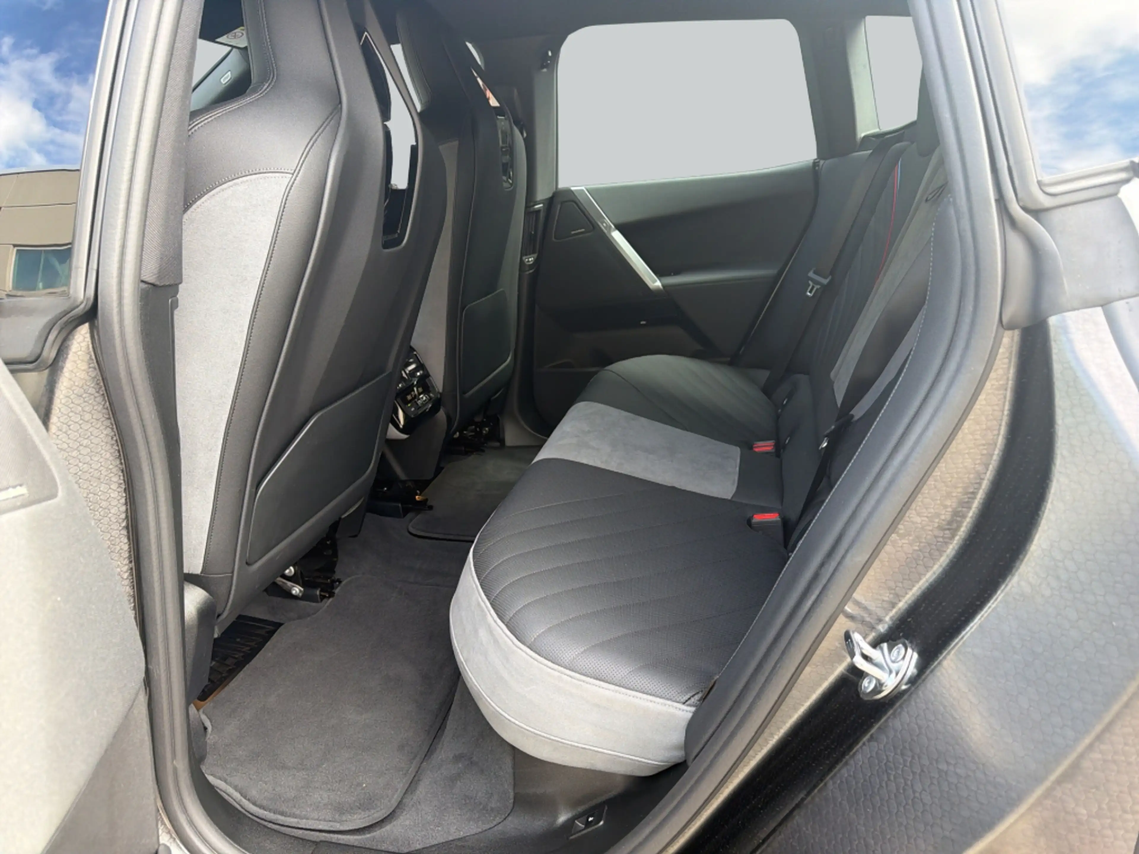 BMW iX xDrive45 M-Paket LED H&K NAV — photo 13