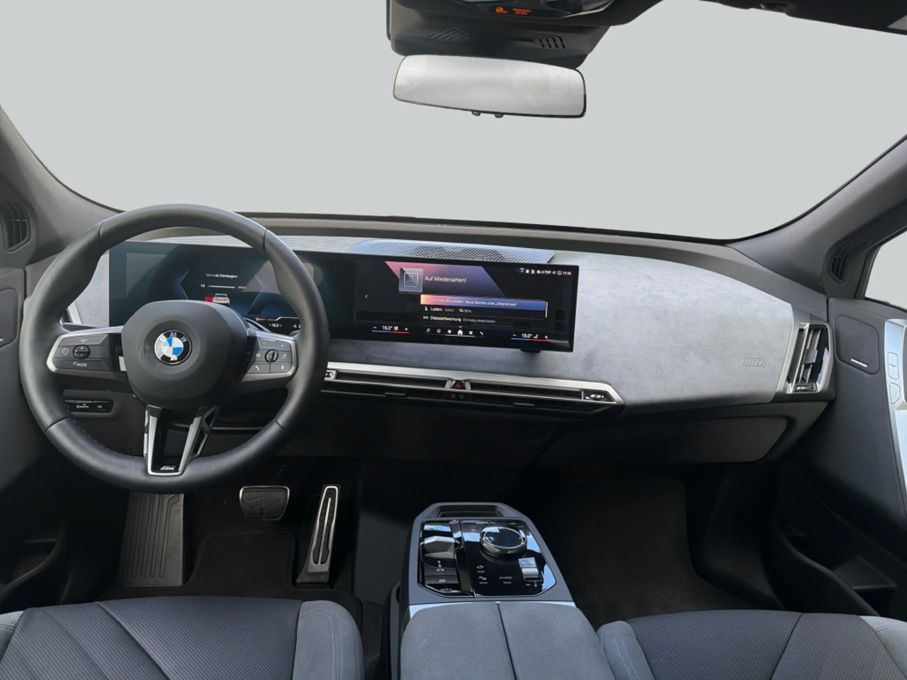 BMW iX xDrive45 M-Paket LED H&K NAV — photo 15