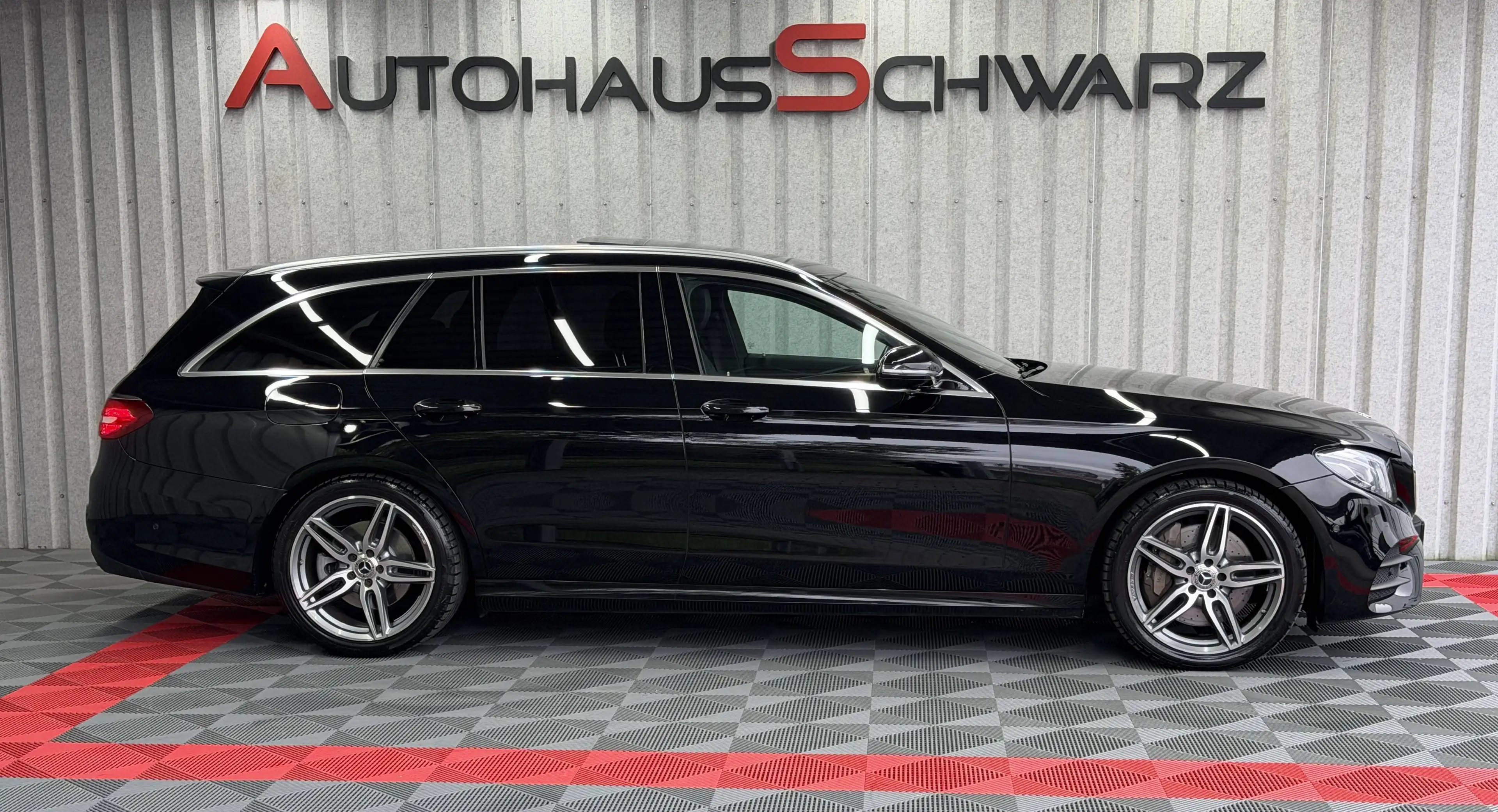Mercedes-Benz E 350 E350 AMG Line Pano AHK 360° Distronik Navi — photo 8