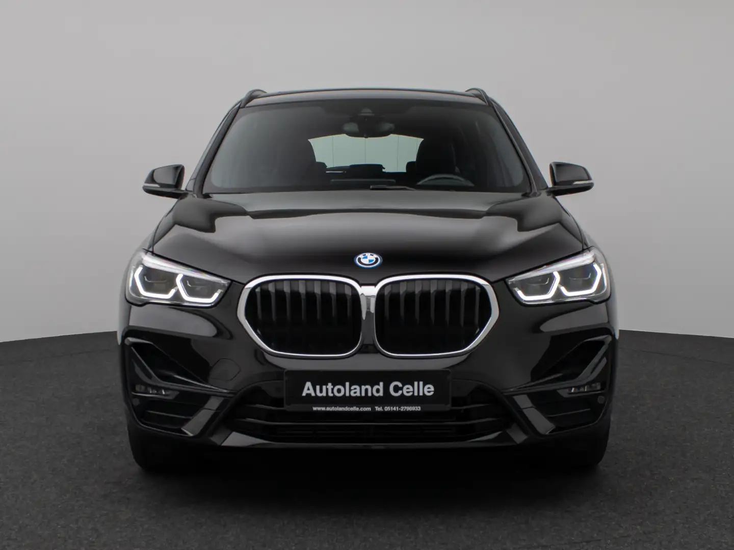 BMW X1 xD25e SportLine Panorama HUD DAB Parkassist Noir - 2