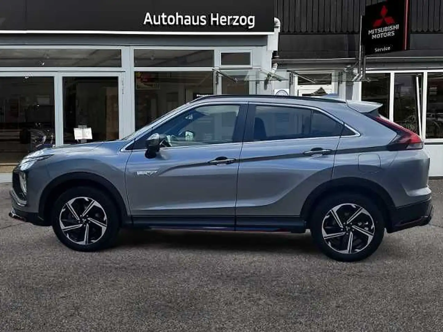 Mitsubishi Eclipse Cross PHEV PLUS INTRO 2.4 Styling Paket Grau - 2