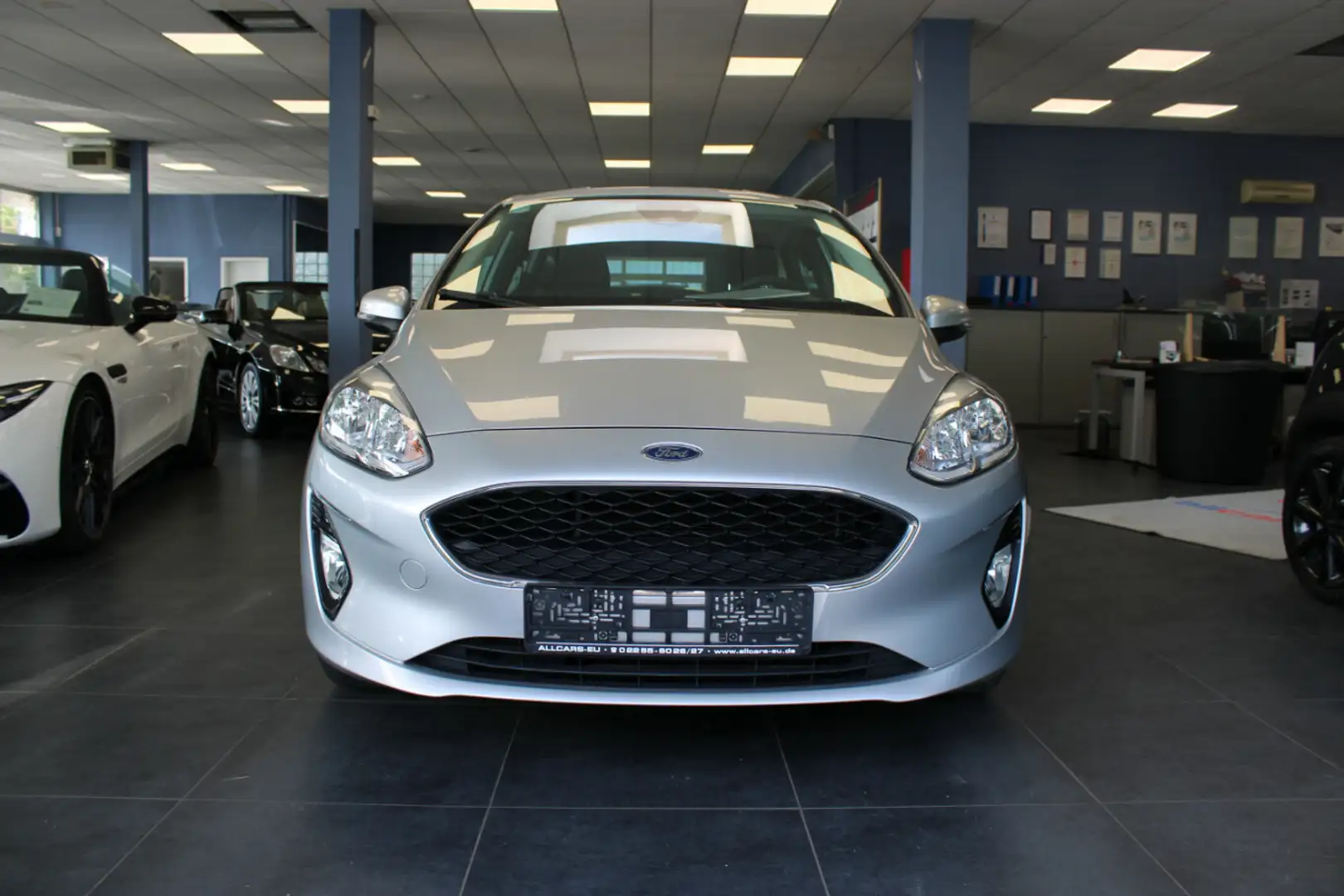 Ford Fiesta 1.1 COOL&CONNECT Silber - 2