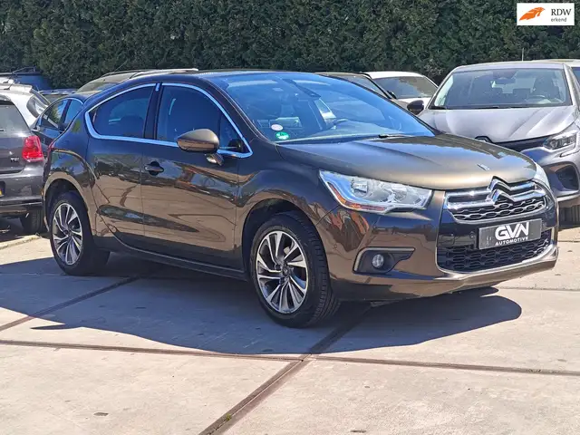 Citroen DS4 1.6 VTi So Chic | LEDER | MASSAGE | DODEHOEK | PDC