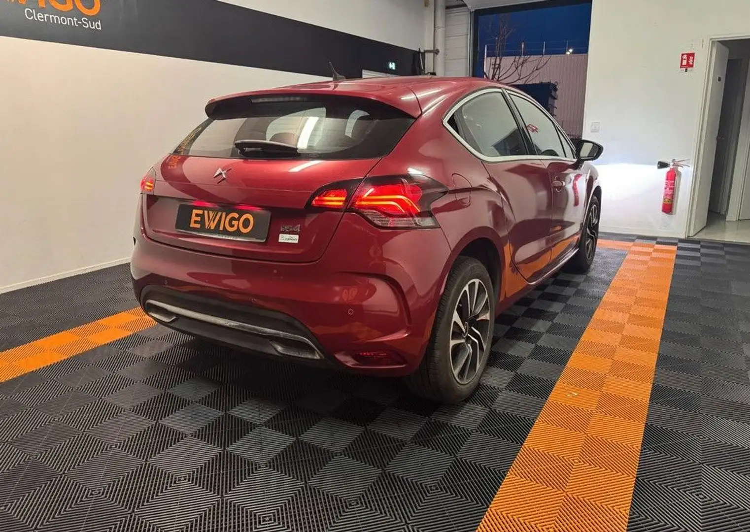 DS Automobiles DS 4 automobiles so chic courroie distri ok Rot - 2